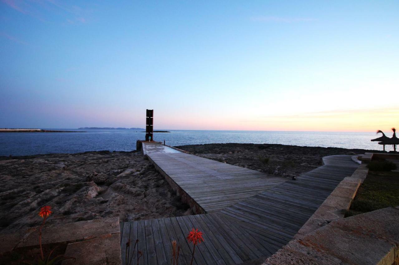 Universal Hotel Cabo Blanco - Adults Only Colonia de Sant Jordi Exterior photo